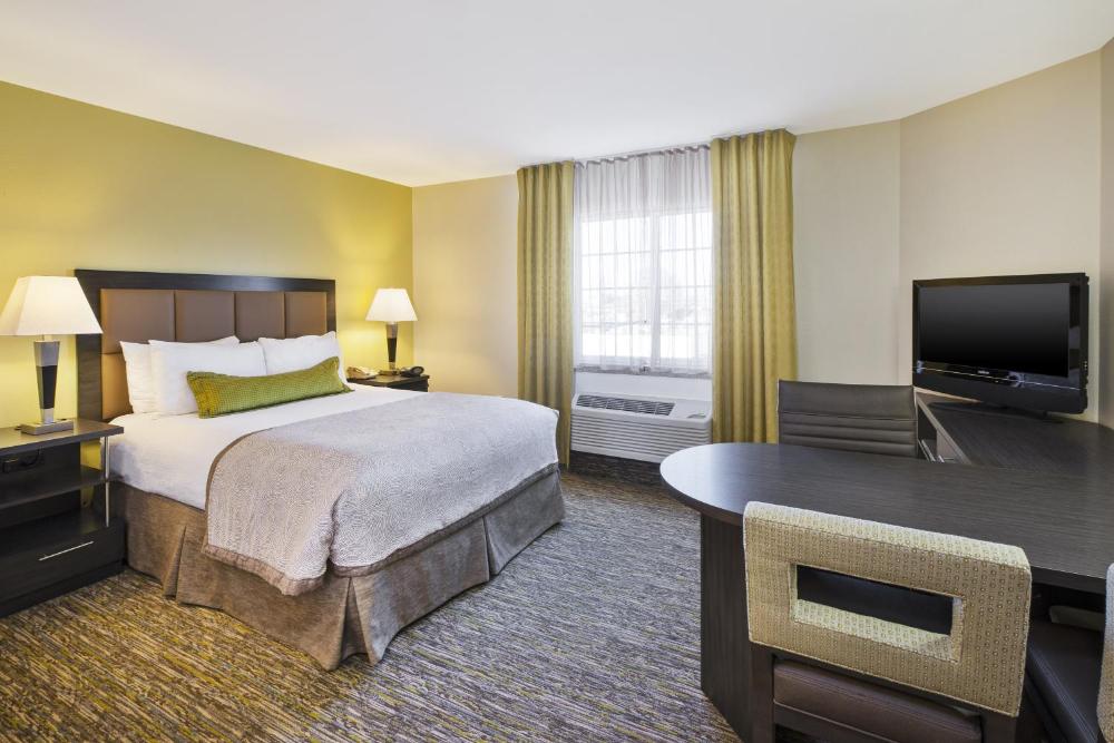 Queen Studio Suite interior